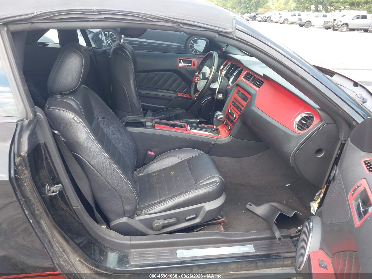 2011 FORD MUSTANG V6 PREMIUM · 5/11