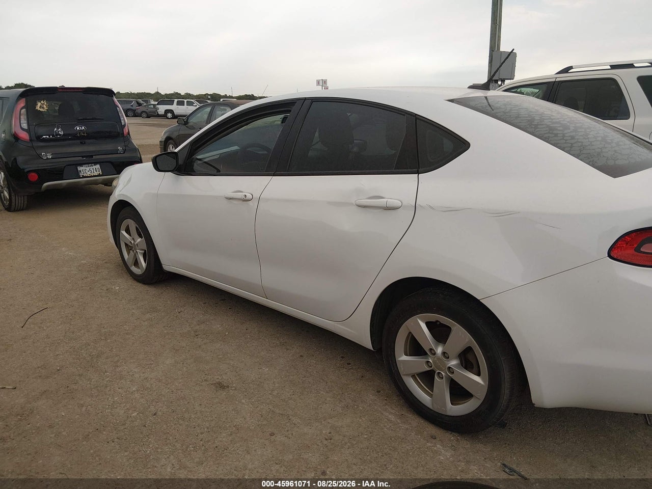 2015 DODGE DART SXT · 6/11