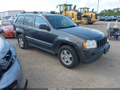 1J4GR48K75C****** · 2005 JEEP GRAND CHEROKEE LAREDO