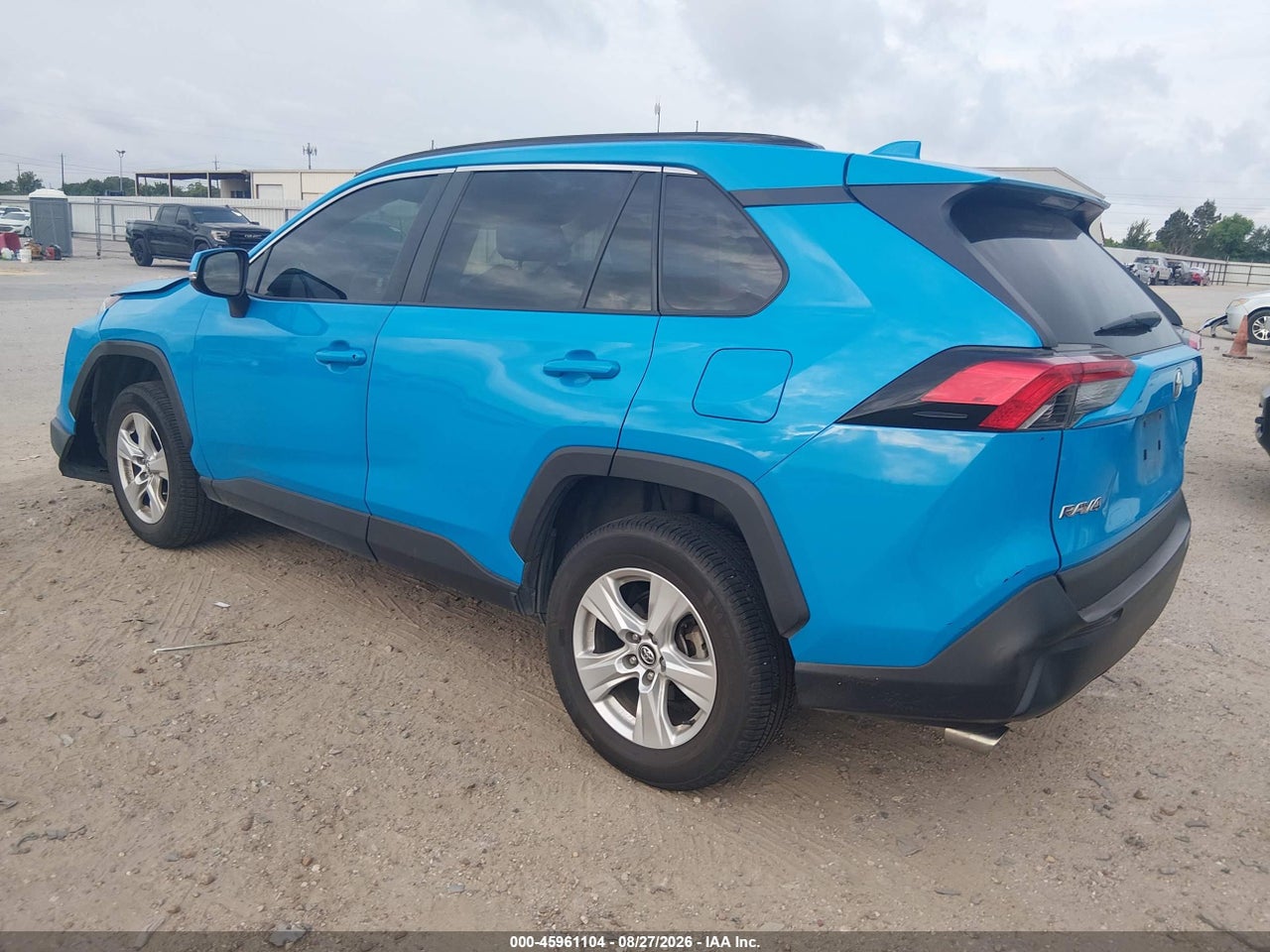 2021 TOYOTA RAV4 XLE · 3/11