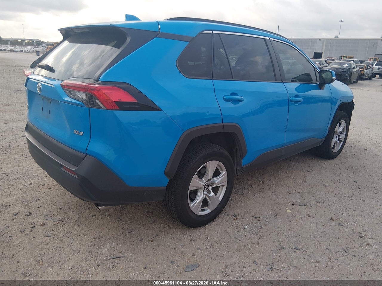 2021 TOYOTA RAV4 XLE · 4/11