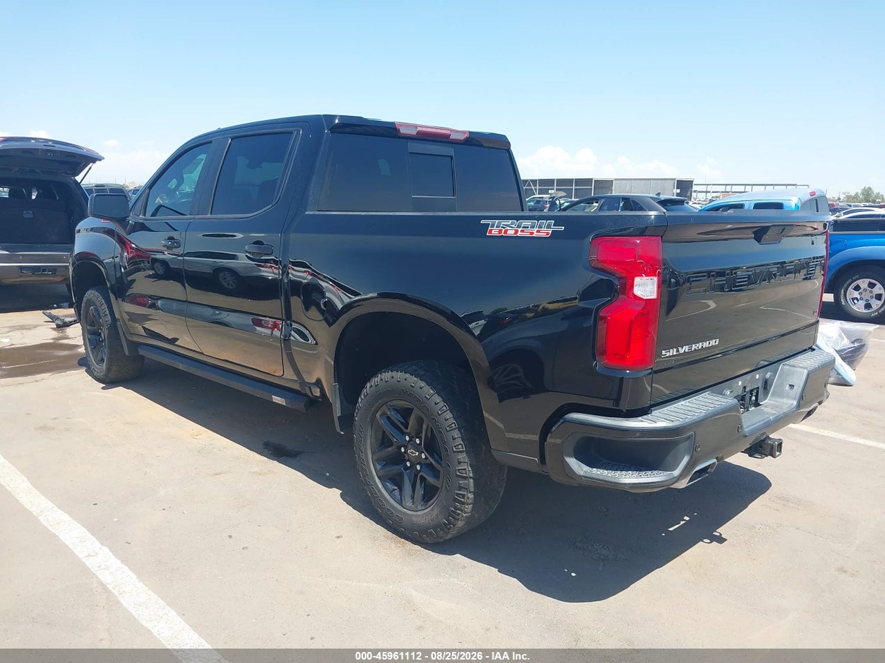 2021 CHEVROLET SILVERADO 1500 4WD  SHORT BED LT TRAIL BOSS · 3/11