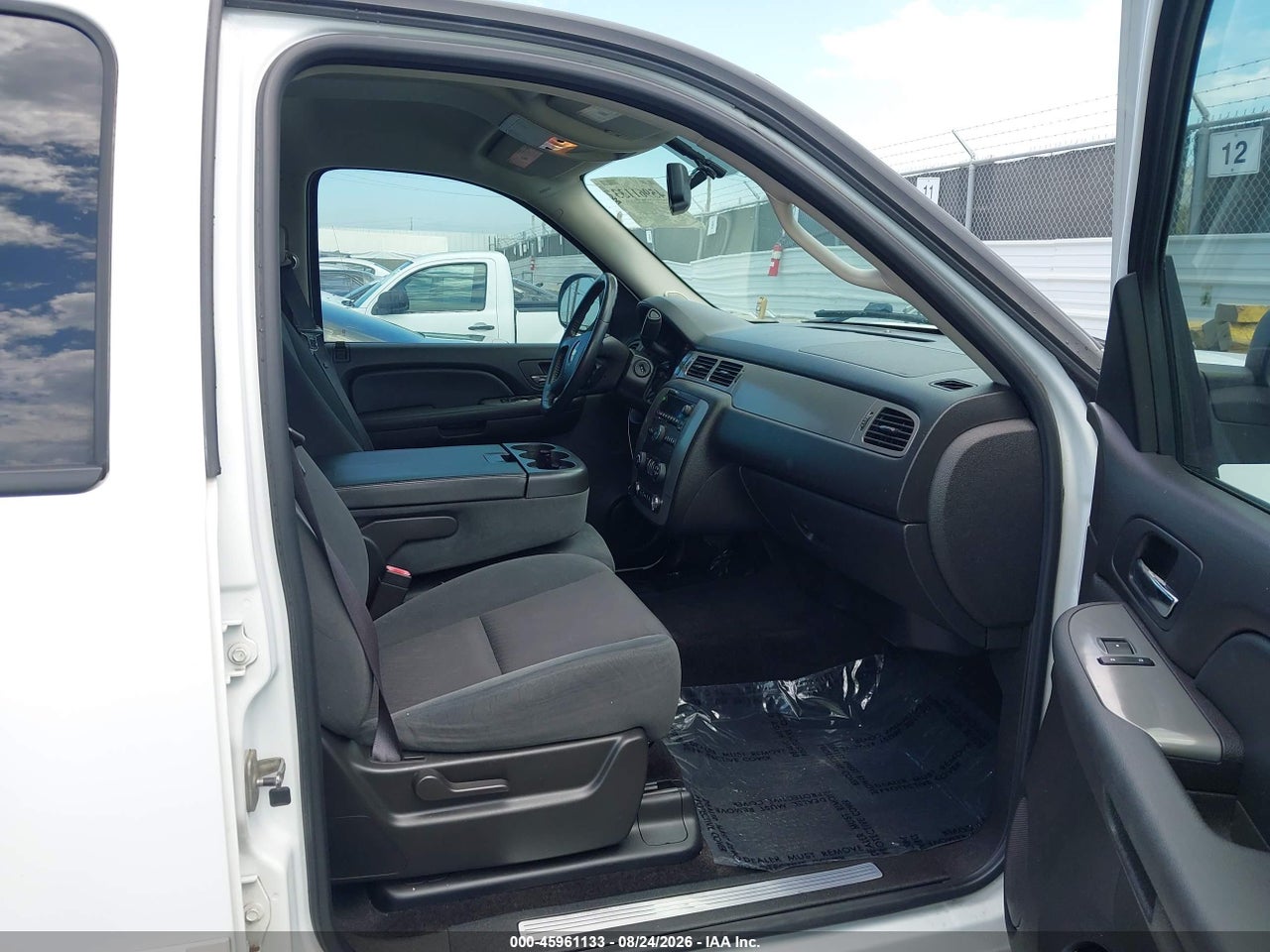 2009 CHEVROLET SUBURBAN 1500 LS · 5/11