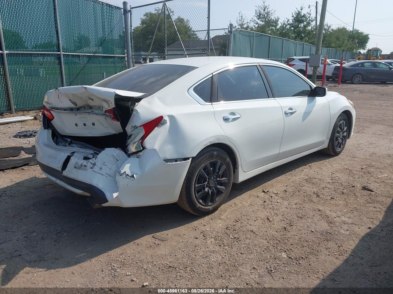 2016 NISSAN ALTIMA 2.5/2.5 S/2.5 SL/2.5 SR/2.5 SV · 4/11
