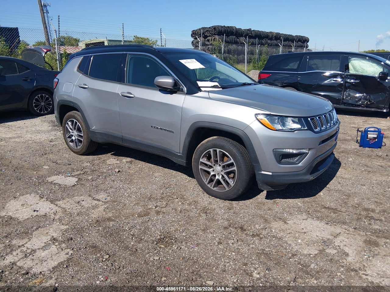 3C4NJDBB9JT****** · 2018 JEEP COMPASS LATITUDE 4X4