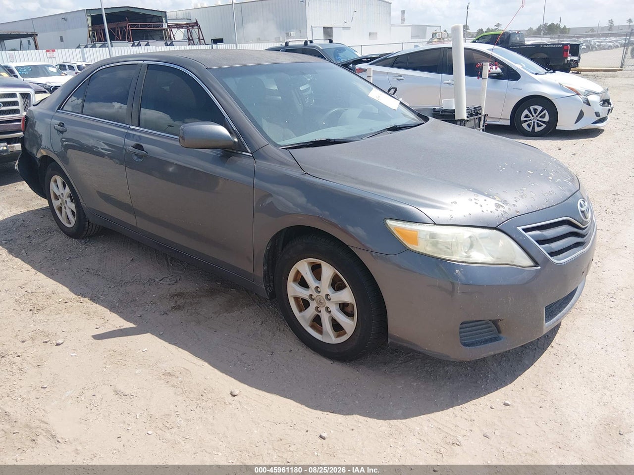 4T4BF3EK1BR****** · 2011 TOYOTA CAMRY LE