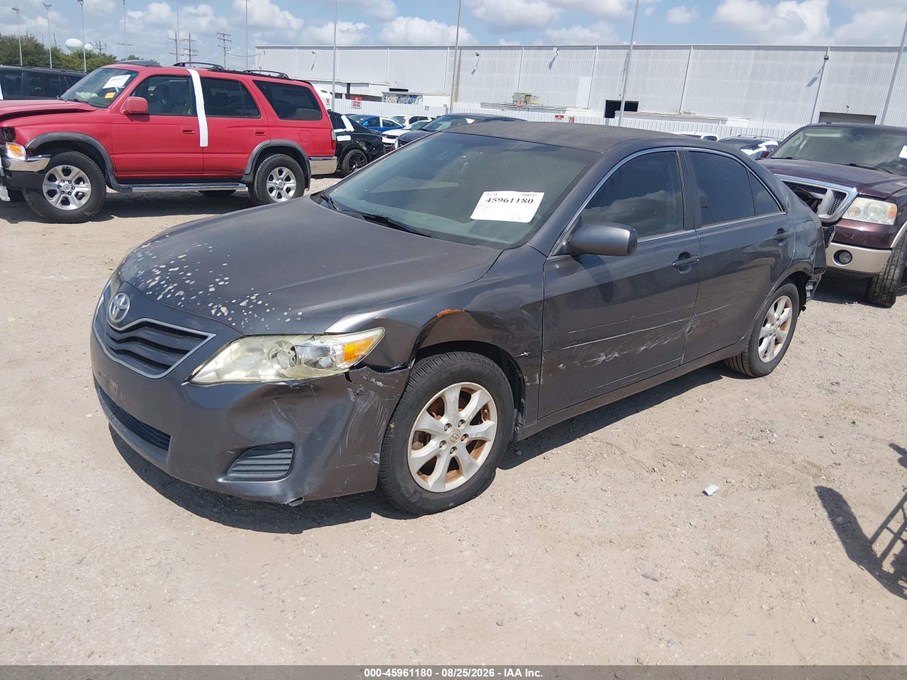 2011 TOYOTA CAMRY LE · 2/11