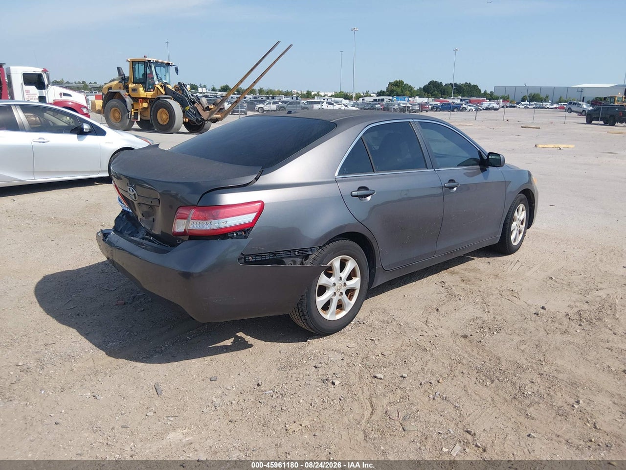 2011 TOYOTA CAMRY LE · 4/11