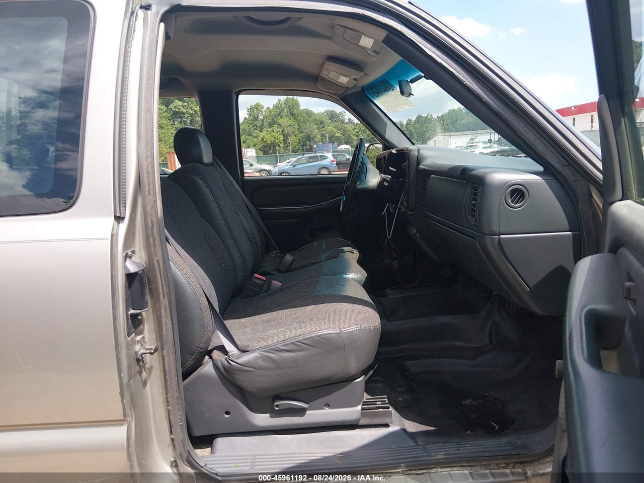 2000 CHEVROLET SILVERADO 1500   · 5/11