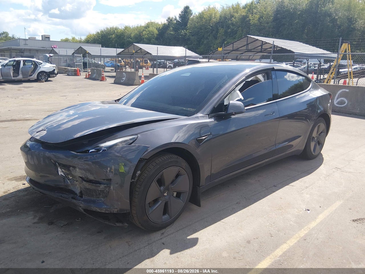 2023 TESLA MODEL 3 REAR-WHEEL DRIVE · 2/10