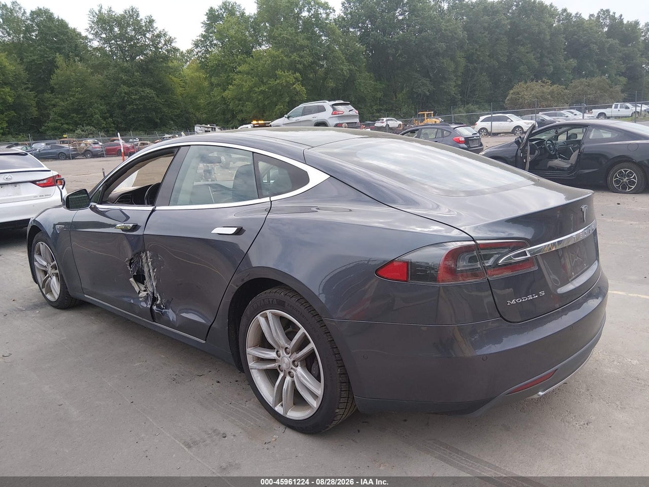 2015 TESLA MODEL S 70D/85D/P85D · 3/11