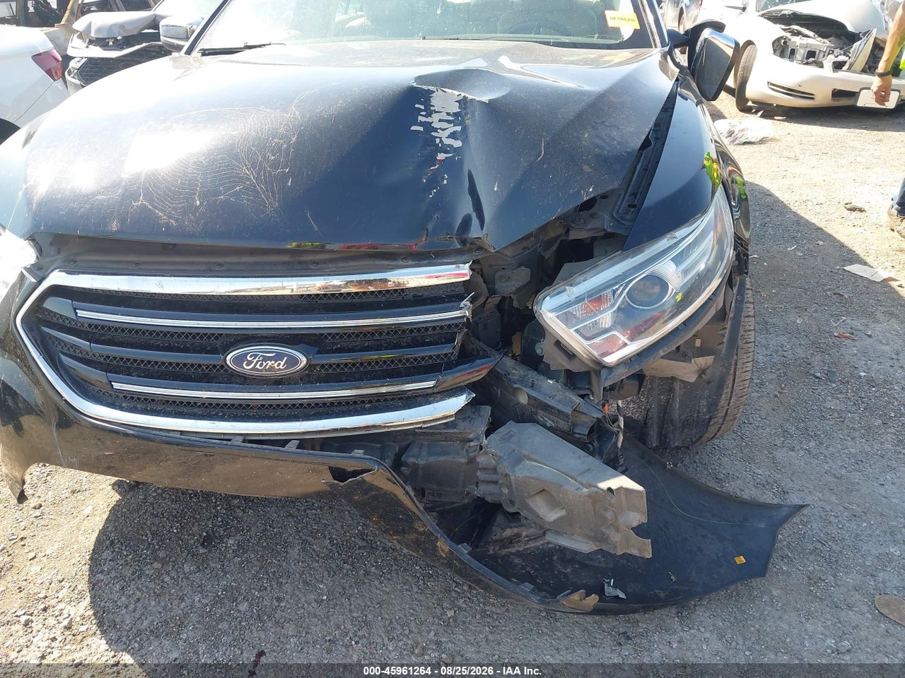 2018 FORD TAURUS LIMITED · 6/10