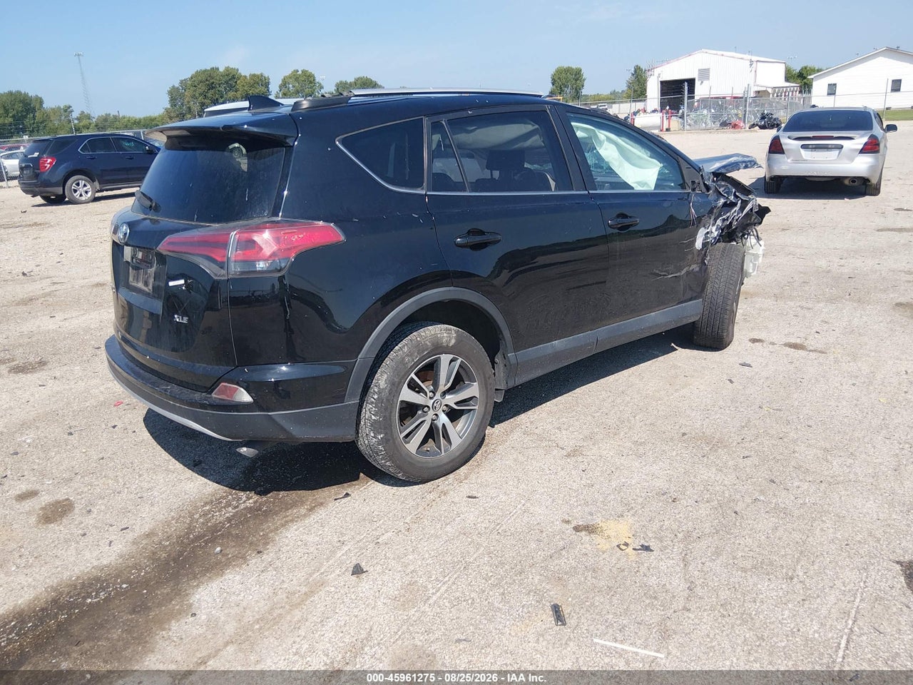 2016 TOYOTA RAV4 XLE · 4/11