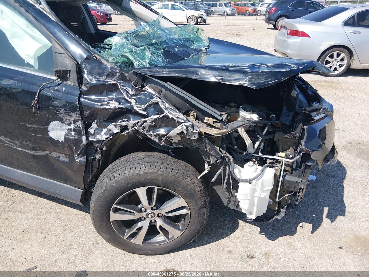 2016 TOYOTA RAV4 XLE · 6/11