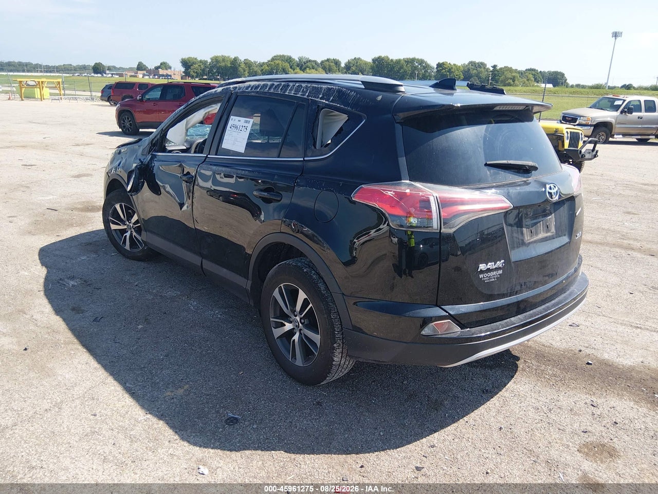 2016 TOYOTA RAV4 XLE · 3/11