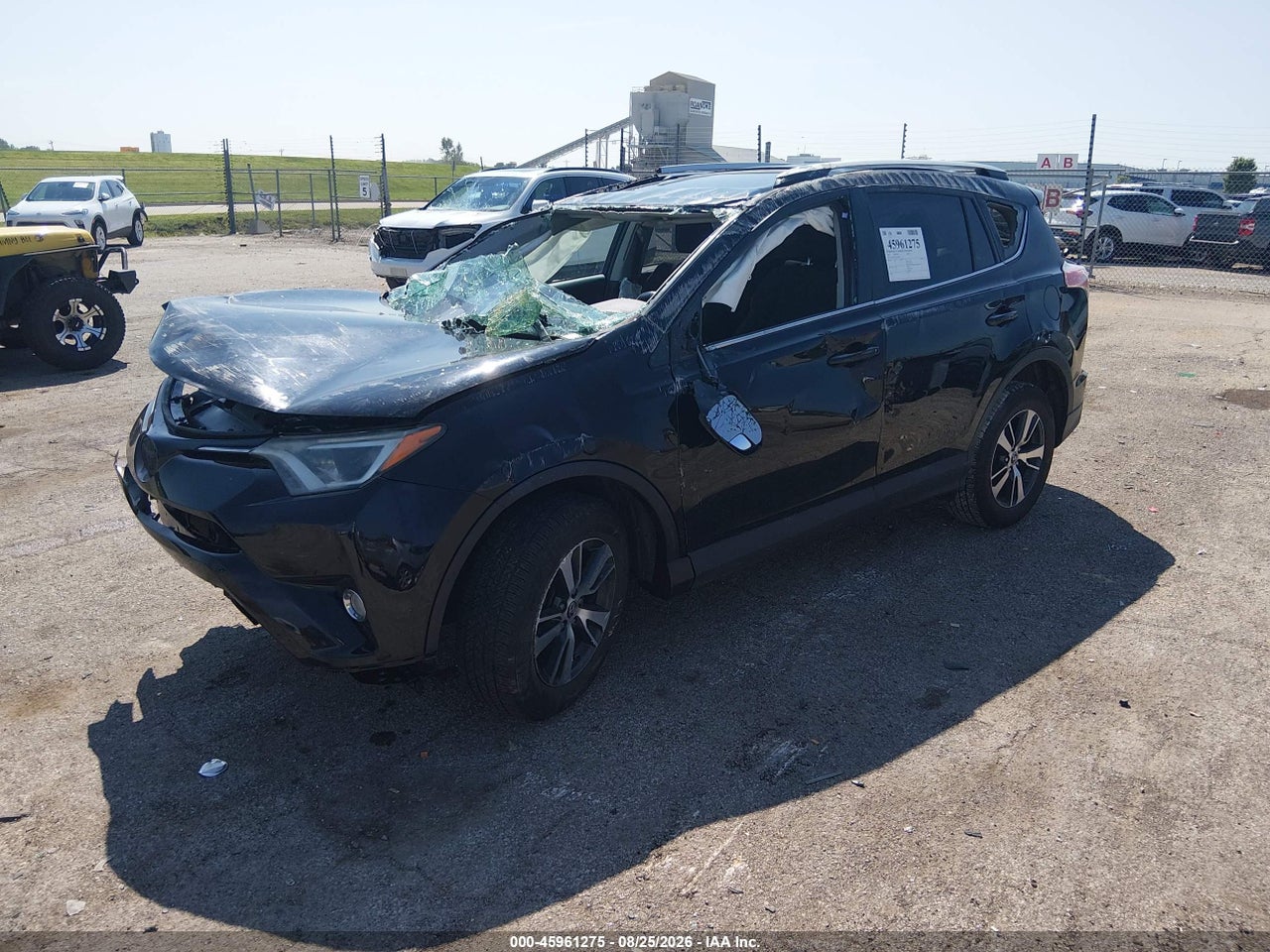 2016 TOYOTA RAV4 XLE · 2/11
