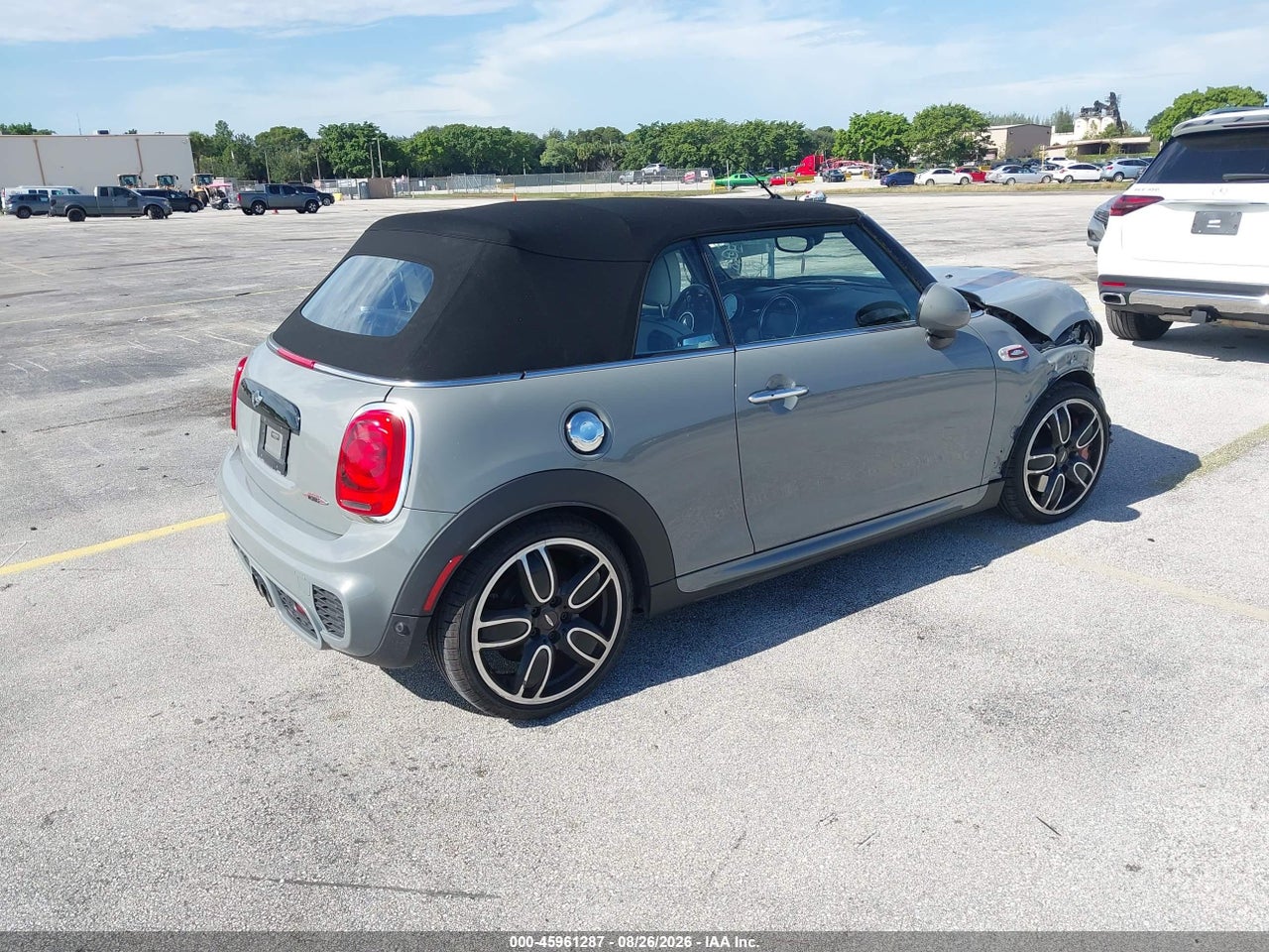 2018 MINI CONVERTIBLE JOHN COOPER WORKS · 4/11