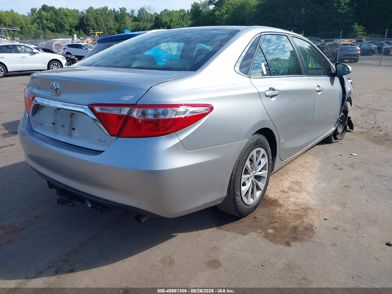 2017 TOYOTA CAMRY LE · 4/11