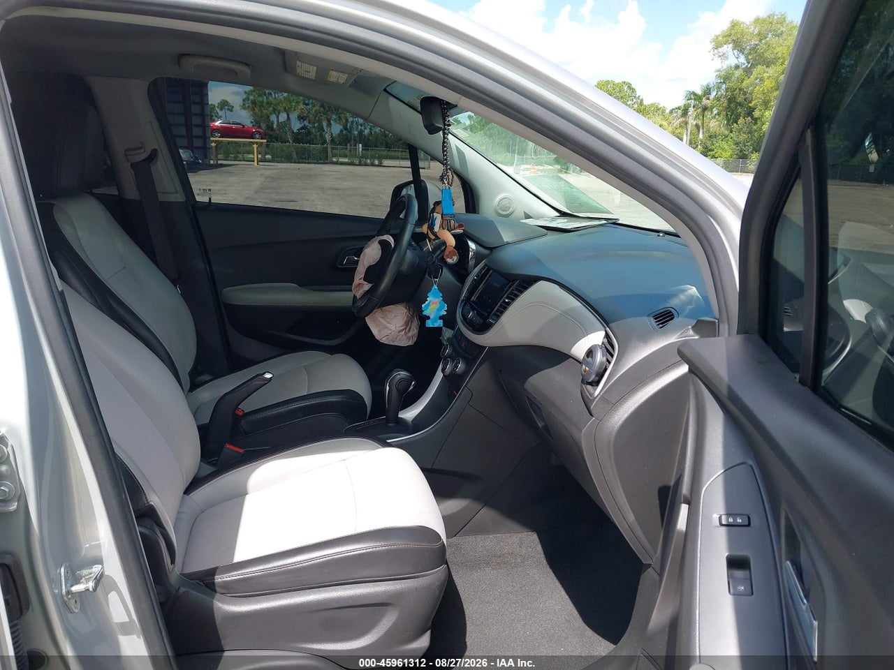 2021 CHEVROLET TRAX AWD LT · 5/11