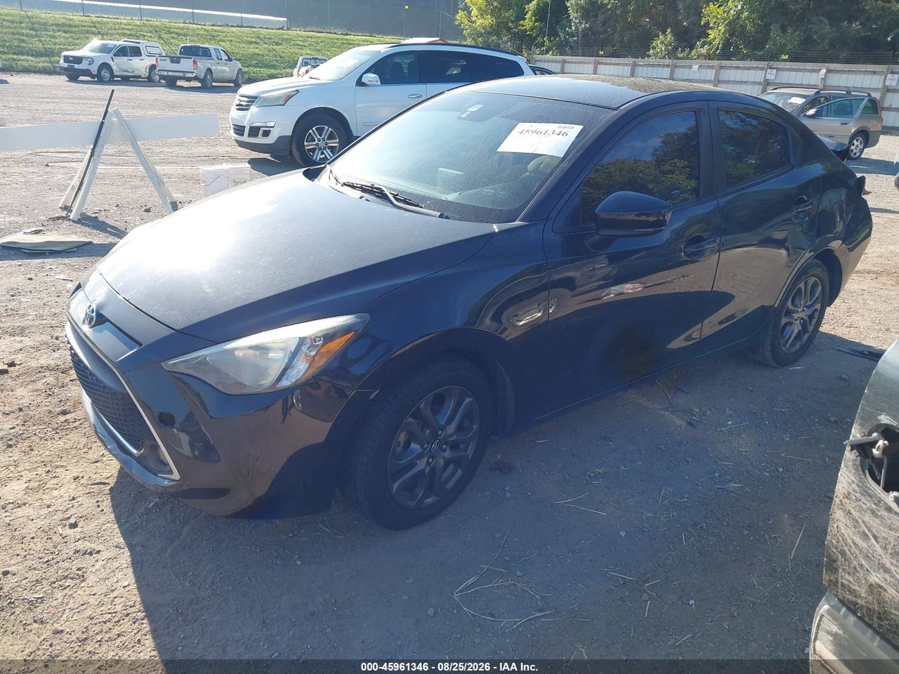2019 TOYOTA YARIS LE · 2/11