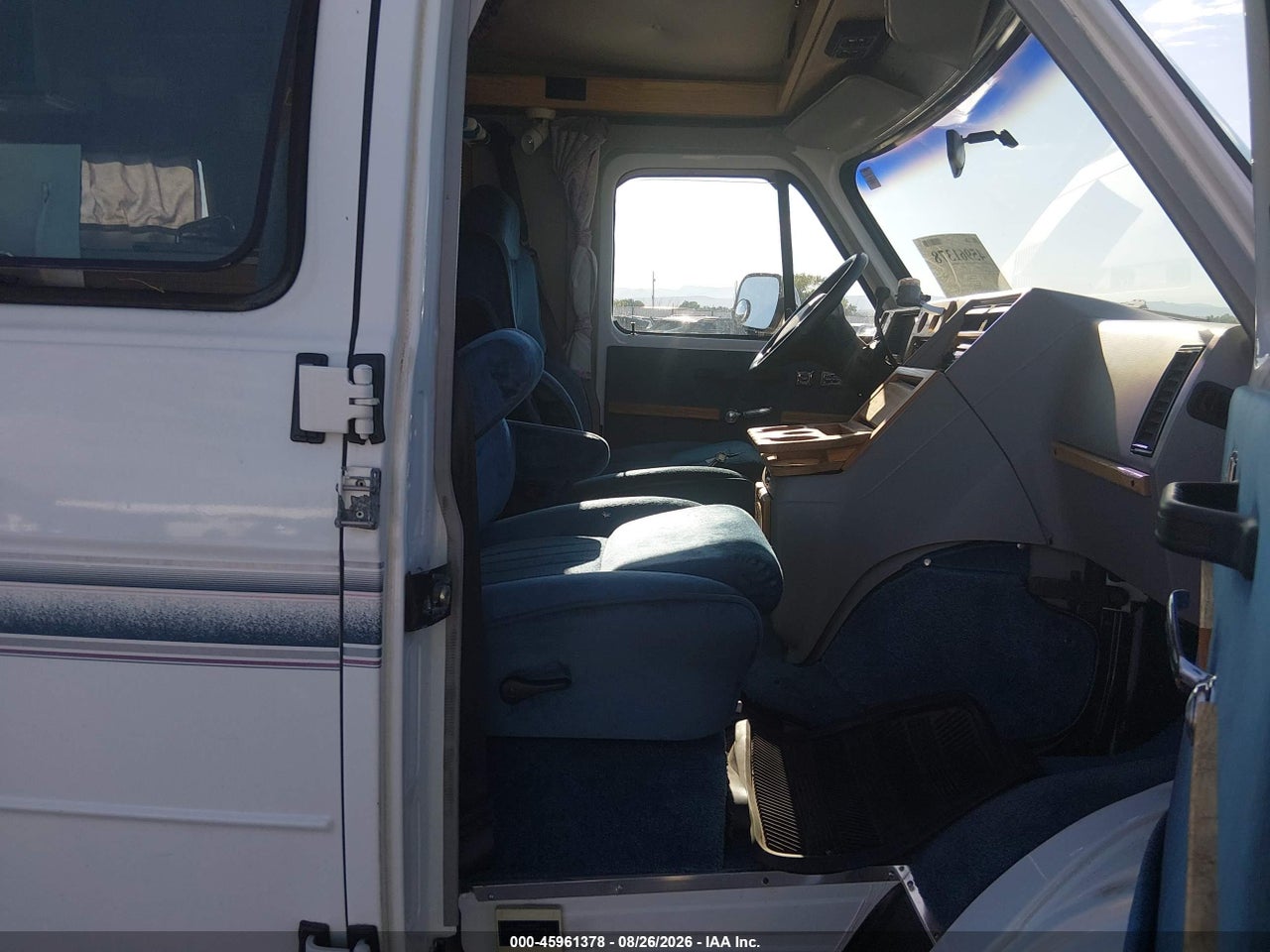 1996 CHEVROLET G30 · 5/11