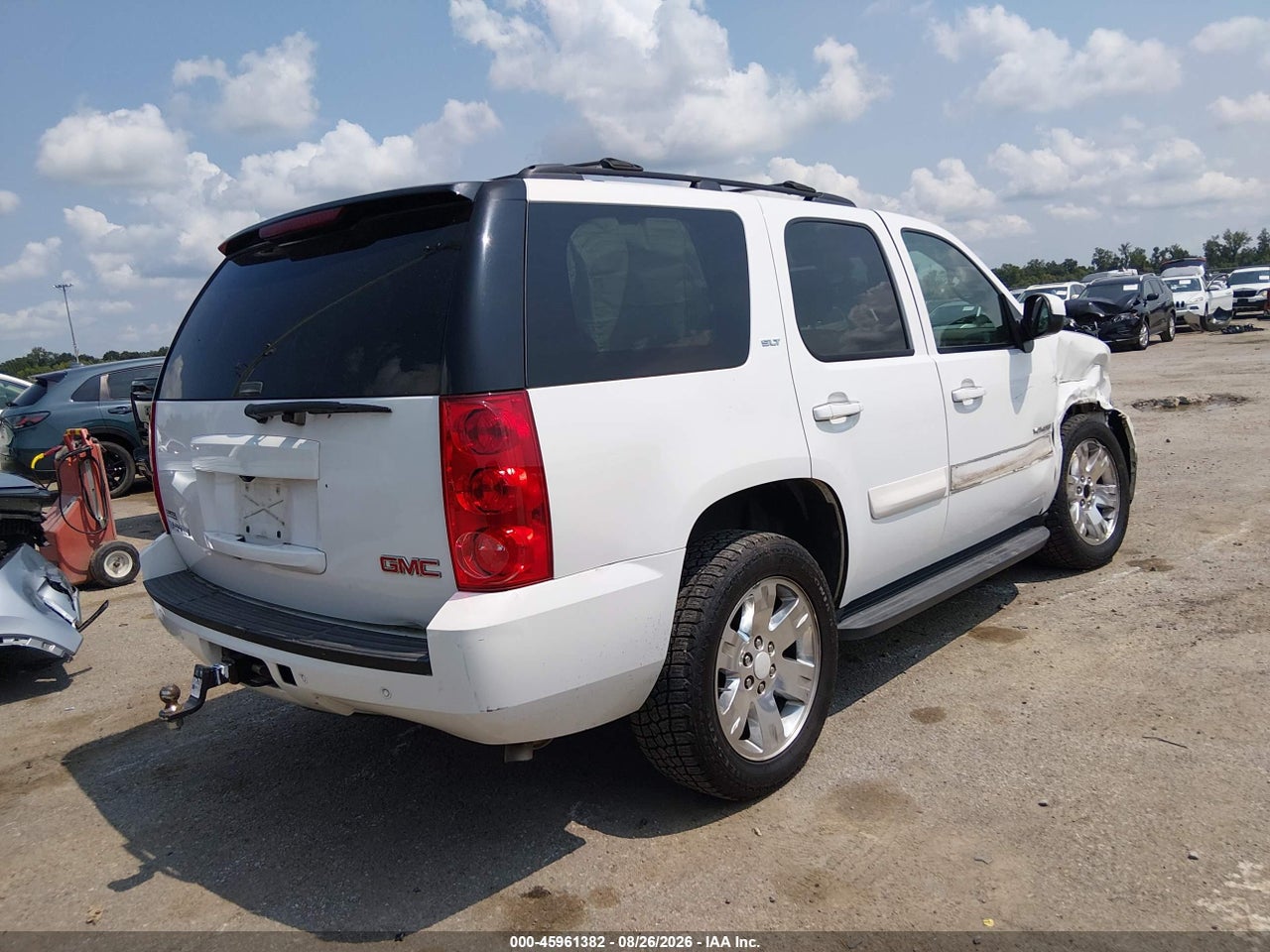 2009 GMC YUKON SLT2 · 4/11