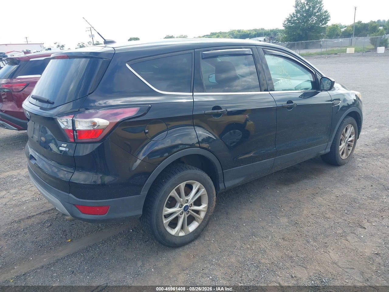 2017 FORD ESCAPE SE · 4/11