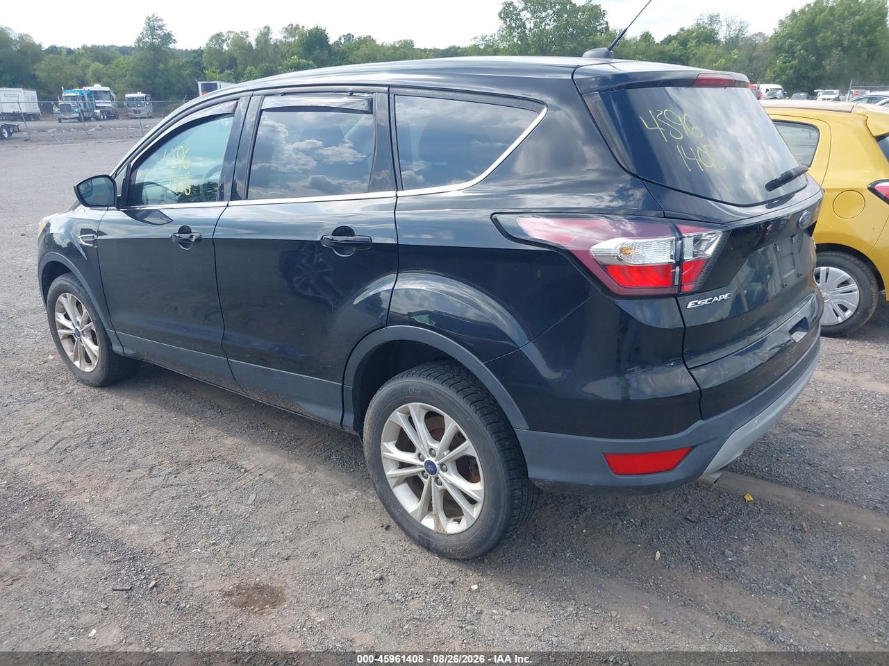 2017 FORD ESCAPE SE · 3/11