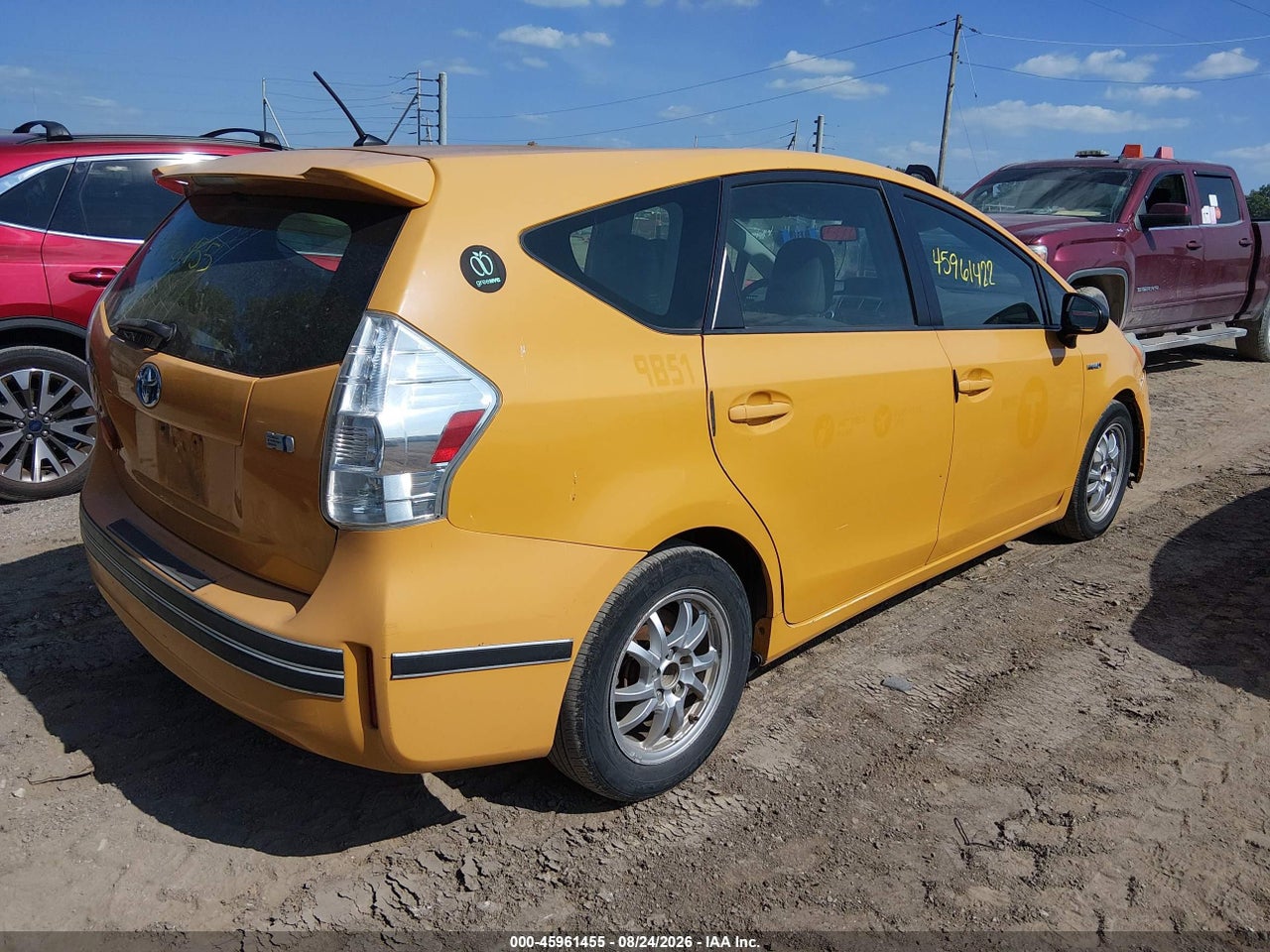 2014 TOYOTA PRIUS V TWO · 4/11