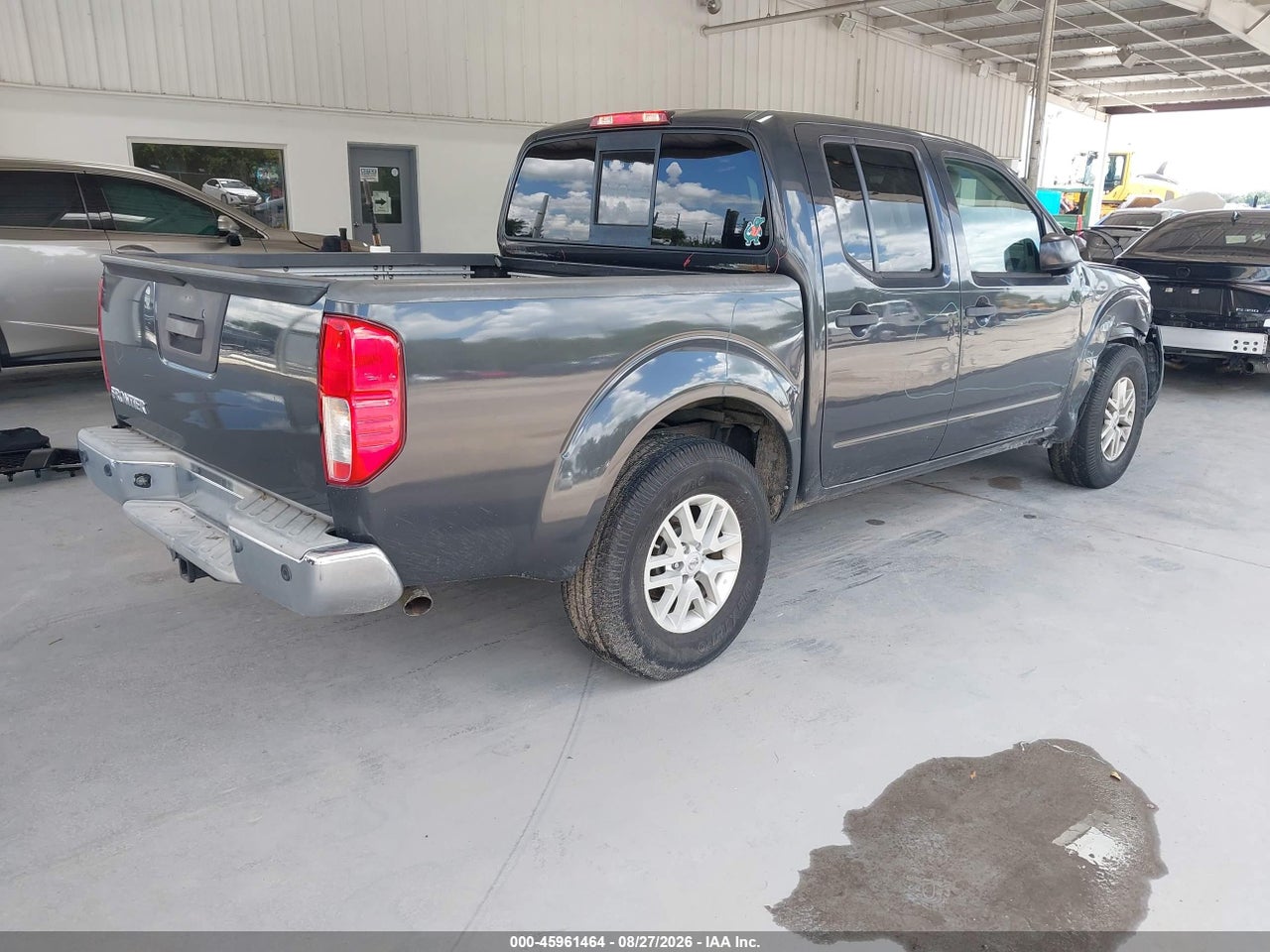2015 NISSAN FRONTIER SV · 4/11