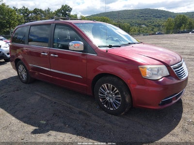2A4RR6DG8BR****** · 2011 CHRYSLER TOWN &amp; COUNTRY LIMITED