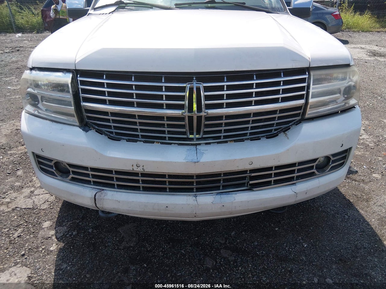 2011 LINCOLN NAVIGATOR · 6/10