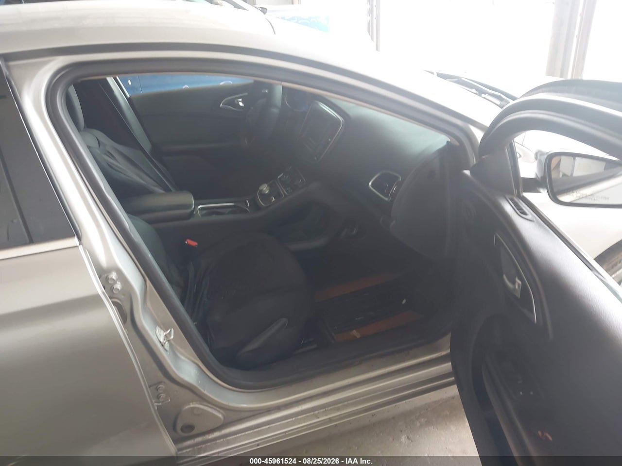 2015 CHRYSLER 200 LIMITED · 5/11