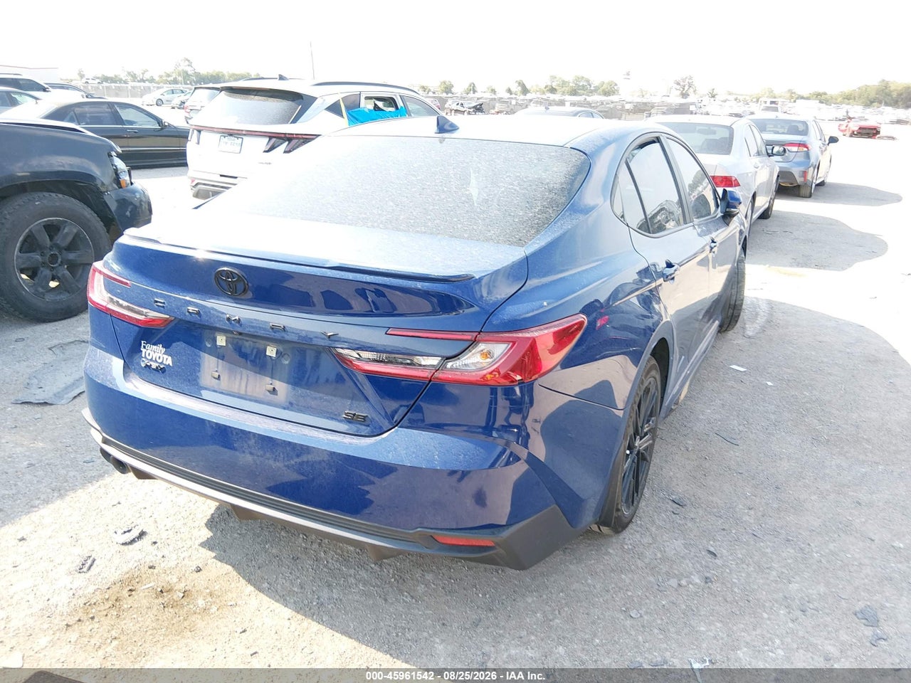 2025 TOYOTA CAMRY SE · 4/11
