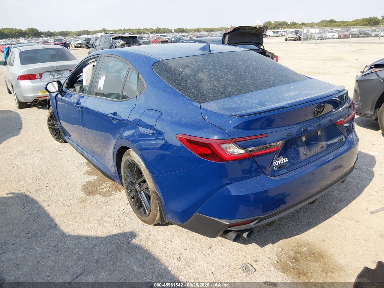 2025 TOYOTA CAMRY SE · 3/11