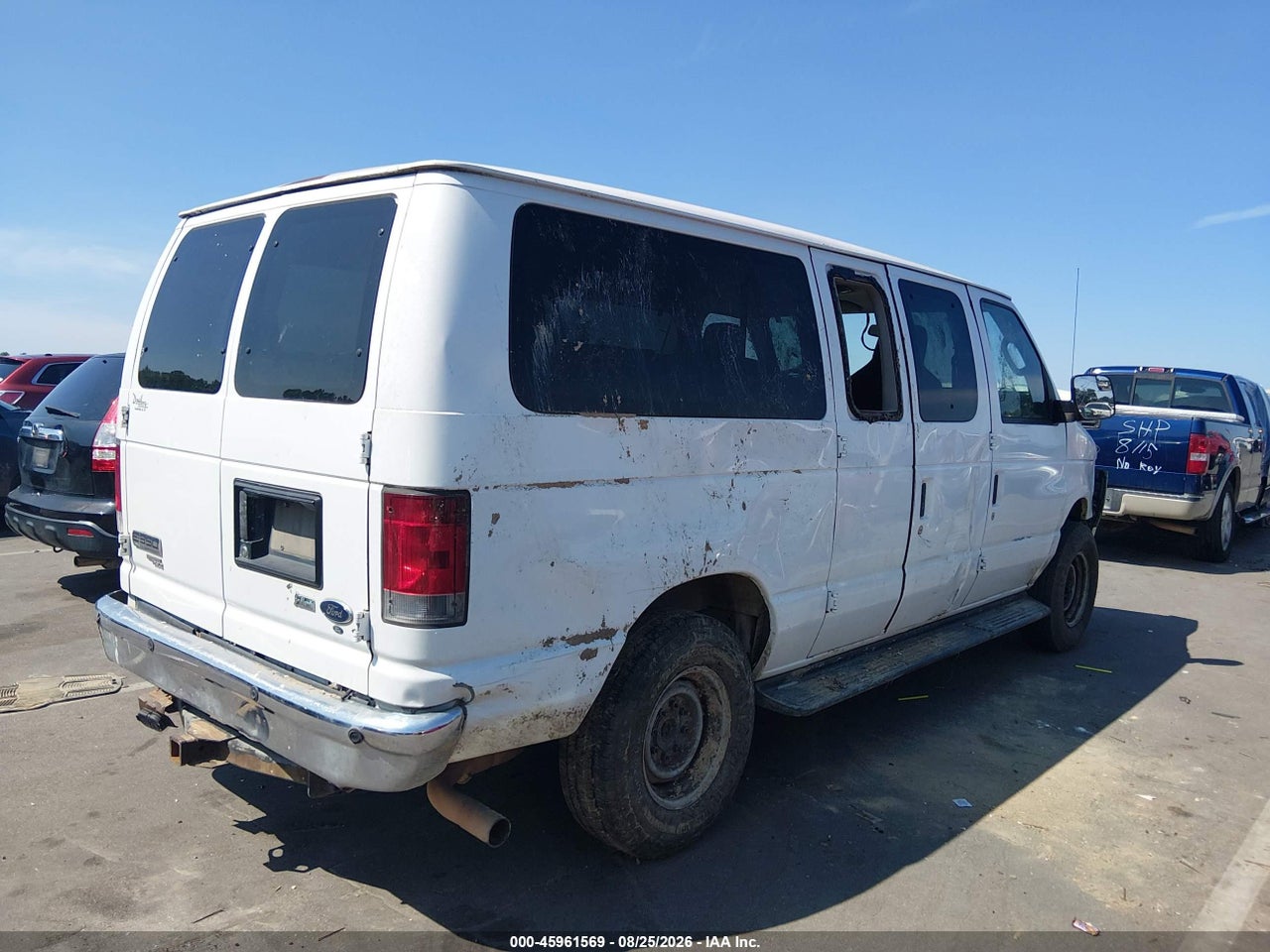 2012 FORD E-350 SUPER DUTY XLT · 4/11