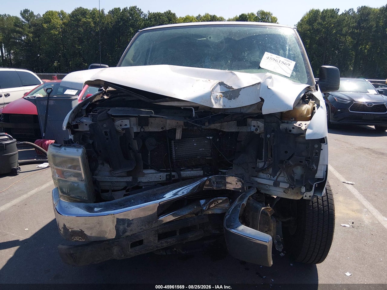 2012 FORD E-350 SUPER DUTY XLT · 6/11