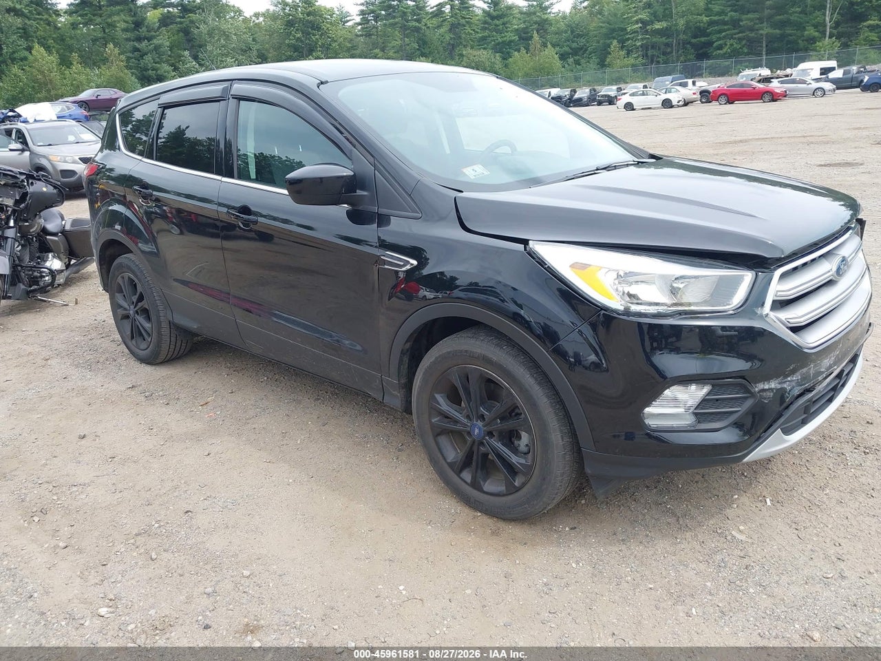 2017 FORD ESCAPE SE