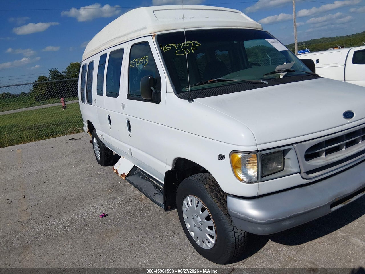 2000 FORD E-250 COMMERCIAL/RECREATIONAL