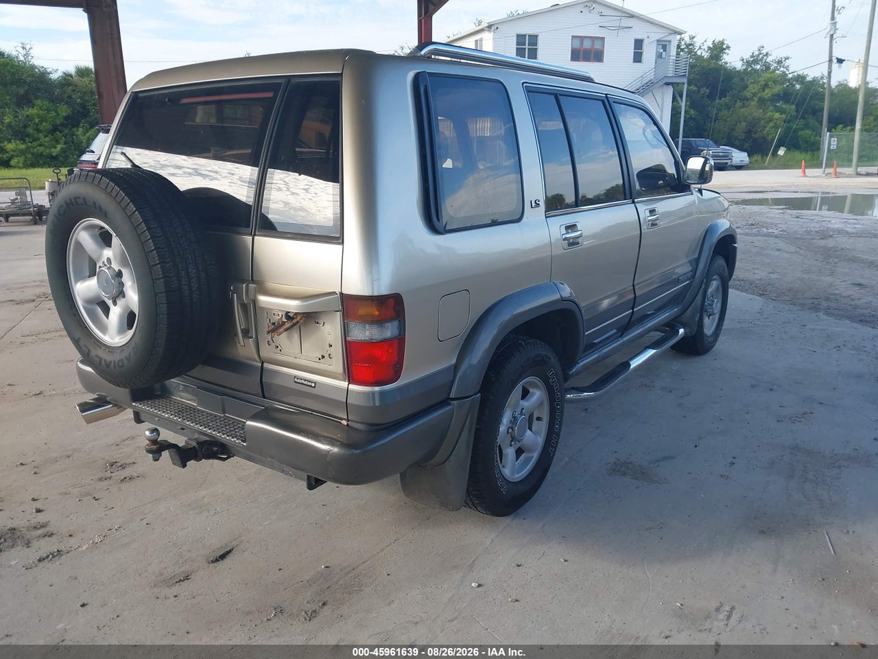 1996 ISUZU TROOPER S/SE/LS/LIMITED · 4/11