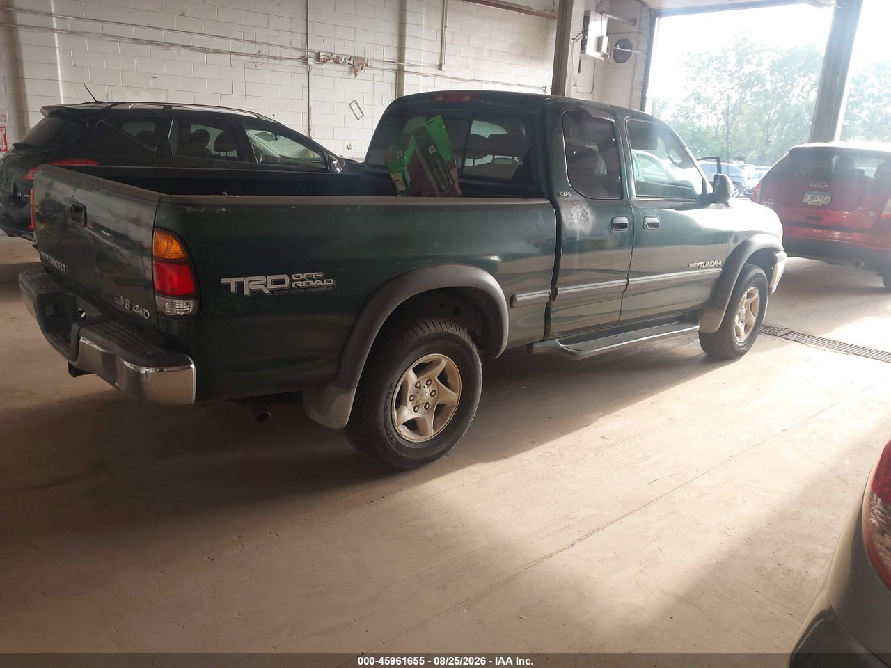 2001 TOYOTA TUNDRA SR5 V8 · 4/11