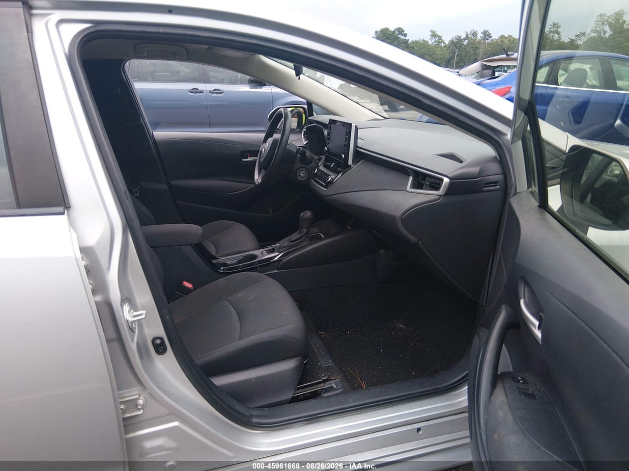2020 TOYOTA COROLLA LE · 5/11