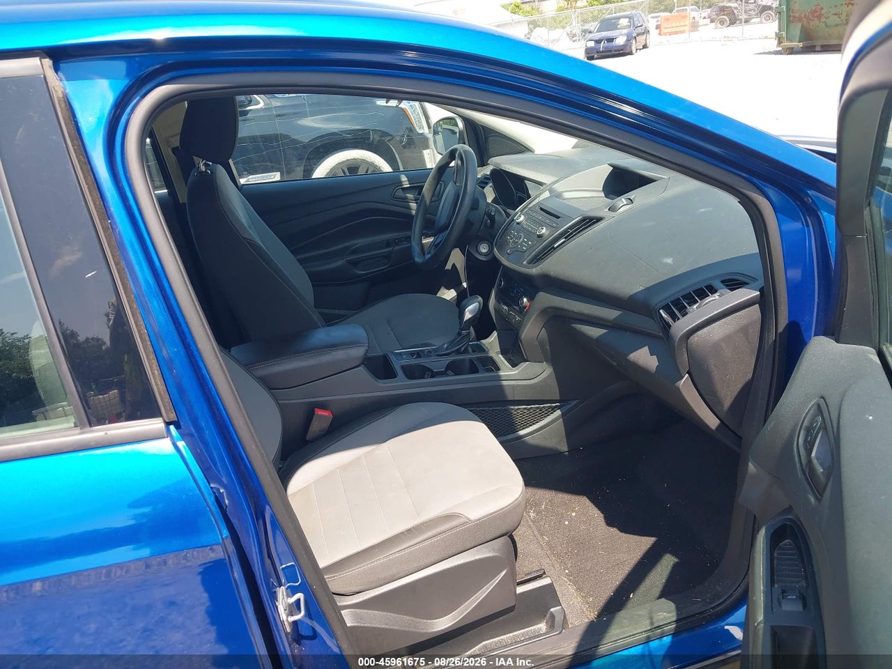 2017 FORD ESCAPE S · 5/11