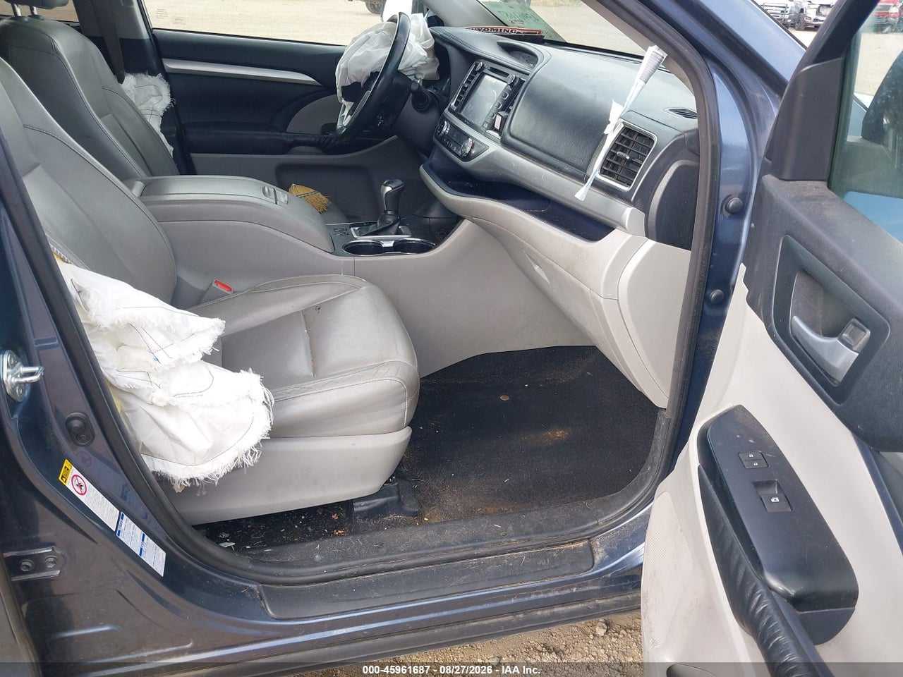 2015 TOYOTA HIGHLANDER XLE V6 · 5/11