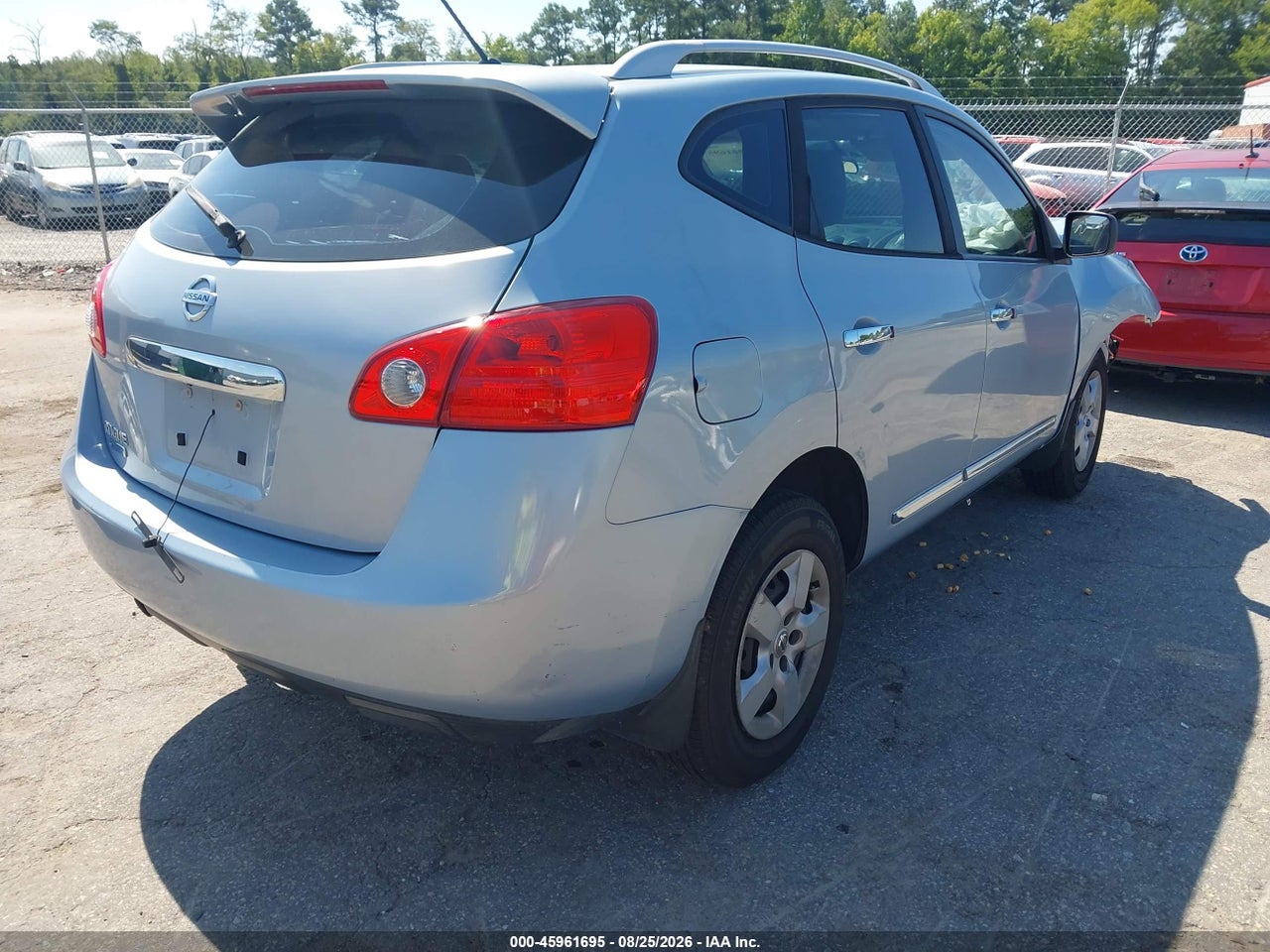 2015 NISSAN ROGUE SELECT S · 4/11