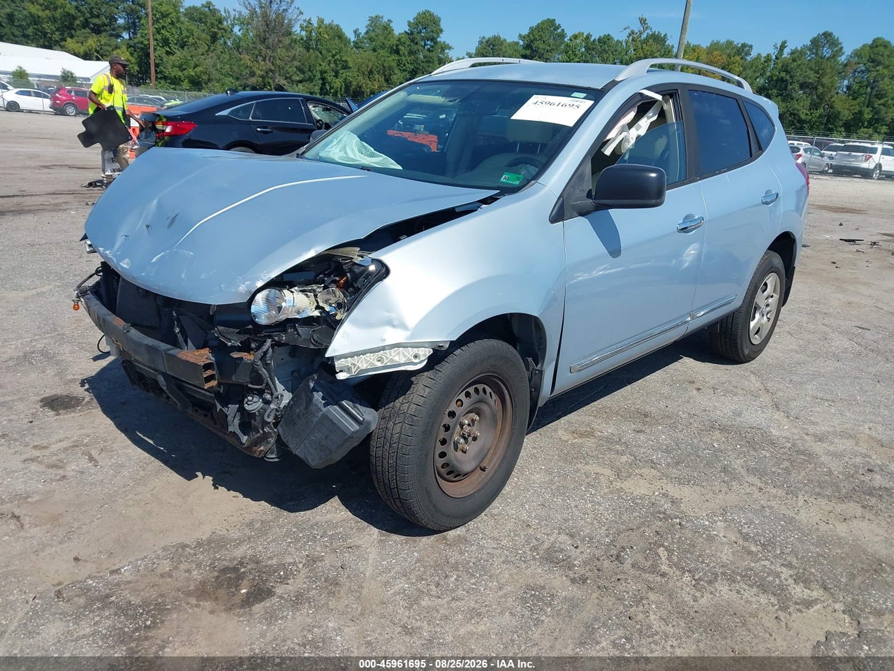 2015 NISSAN ROGUE SELECT S · 2/11