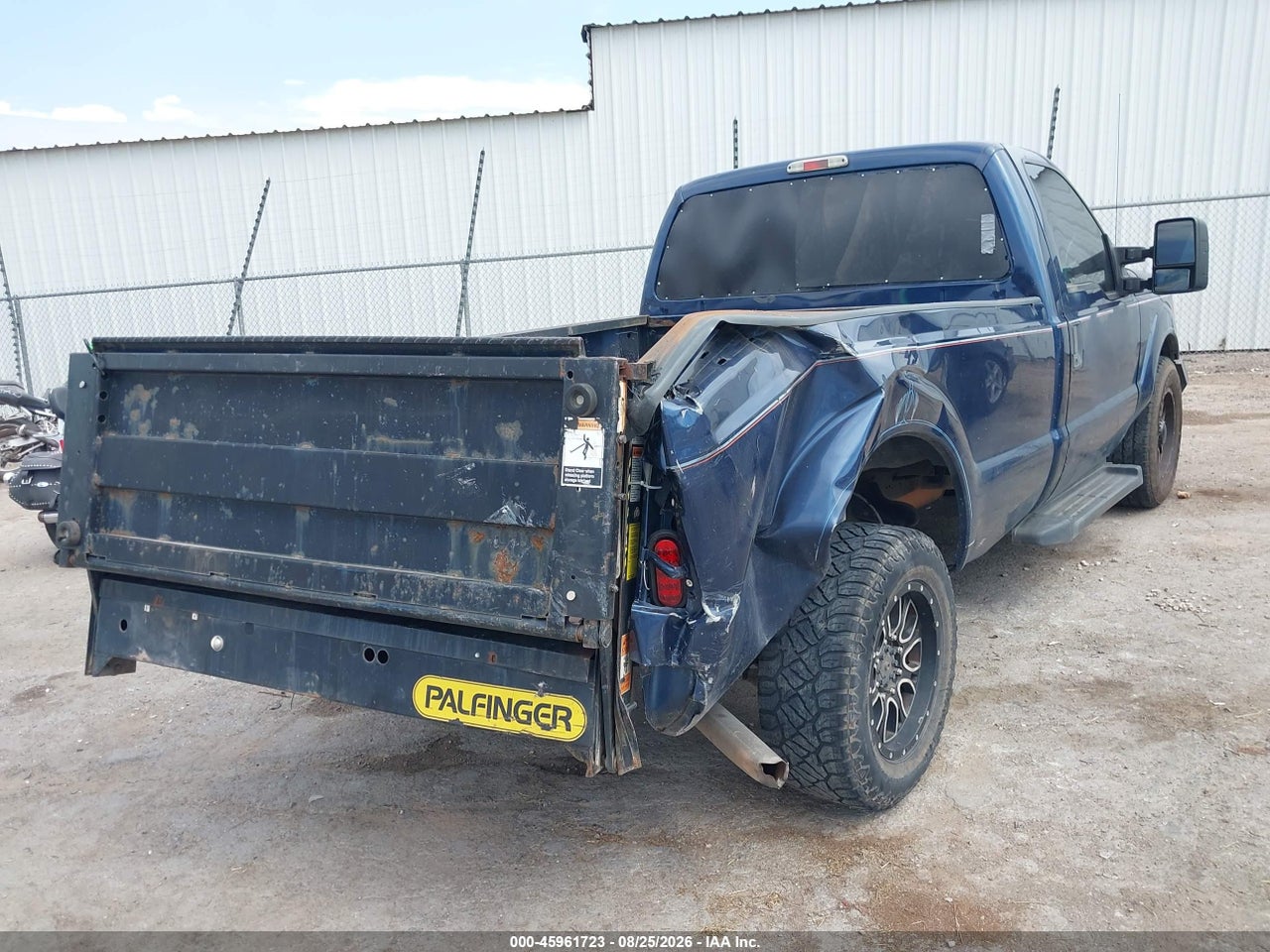 2016 FORD F-250 XL · 4/11