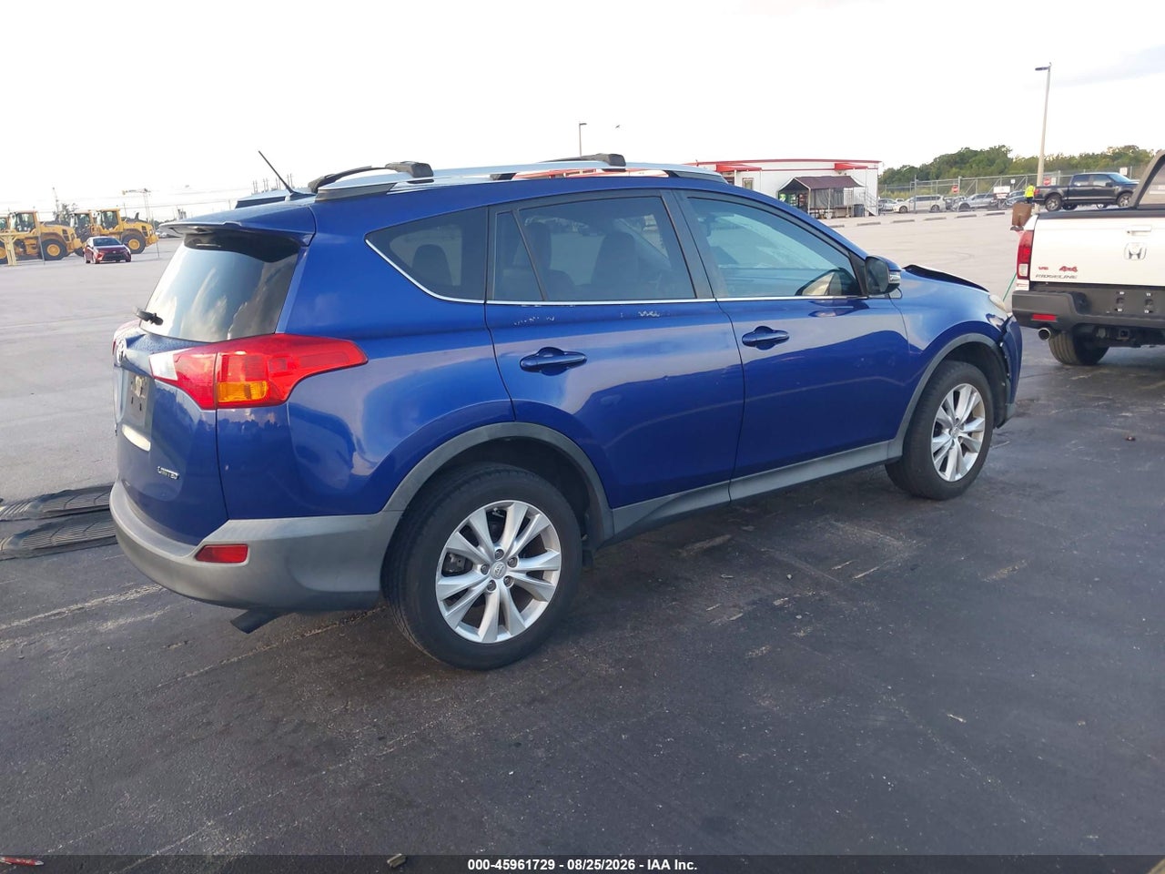 2014 TOYOTA RAV4 LIMITED · 4/11
