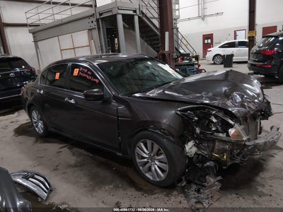 1HGCP3F84BA****** · 2011 HONDA ACCORD 3.5 EX-L