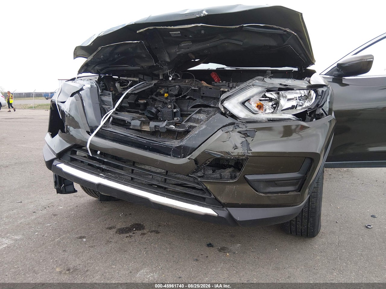 2017 NISSAN ROGUE SV · 6/11